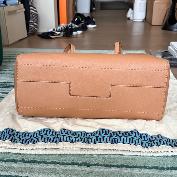 🆕 Tory Burch Robinson tote - Picture 4 of 16
